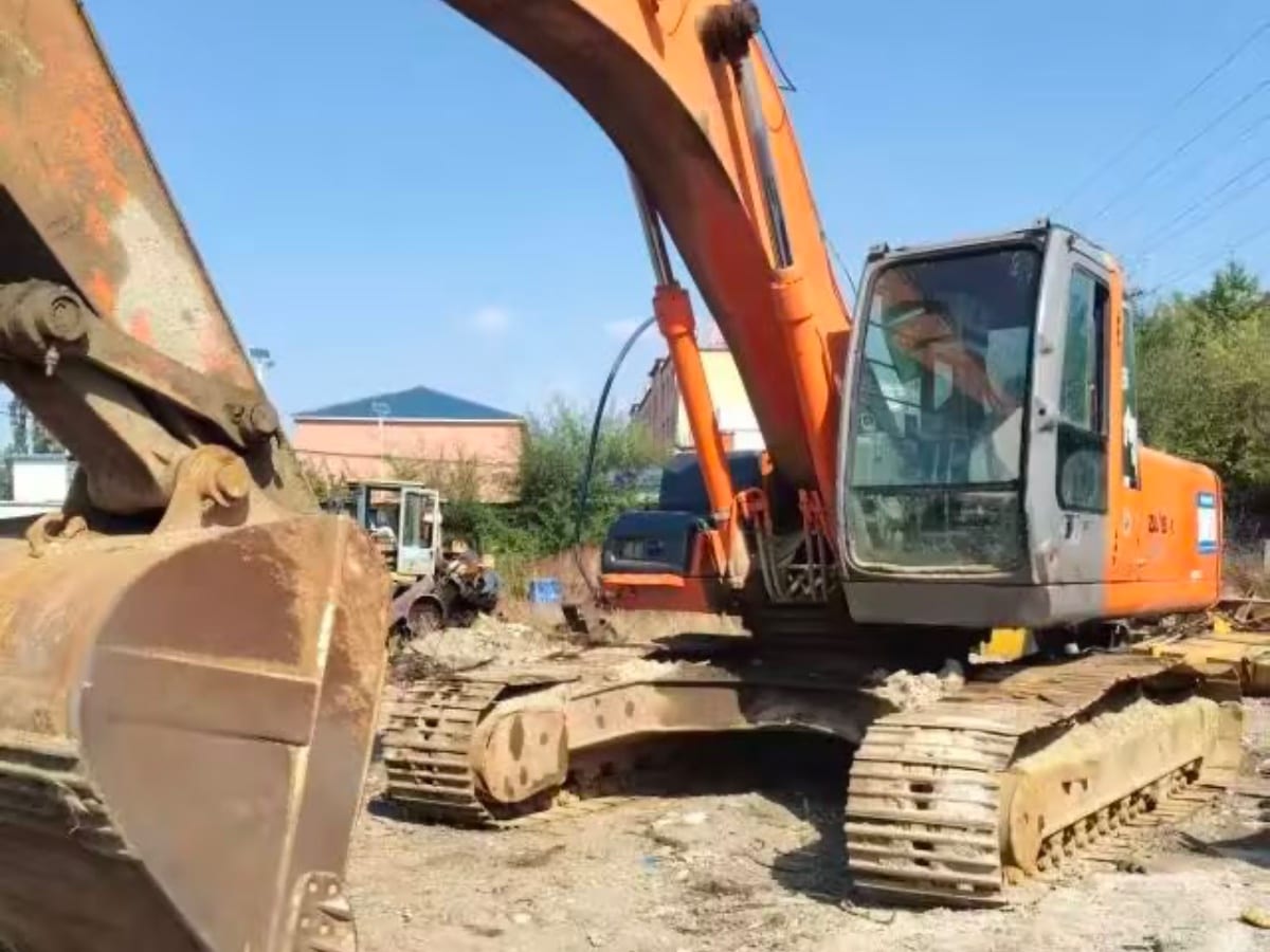 HITACHI Zaxis 240 - 1