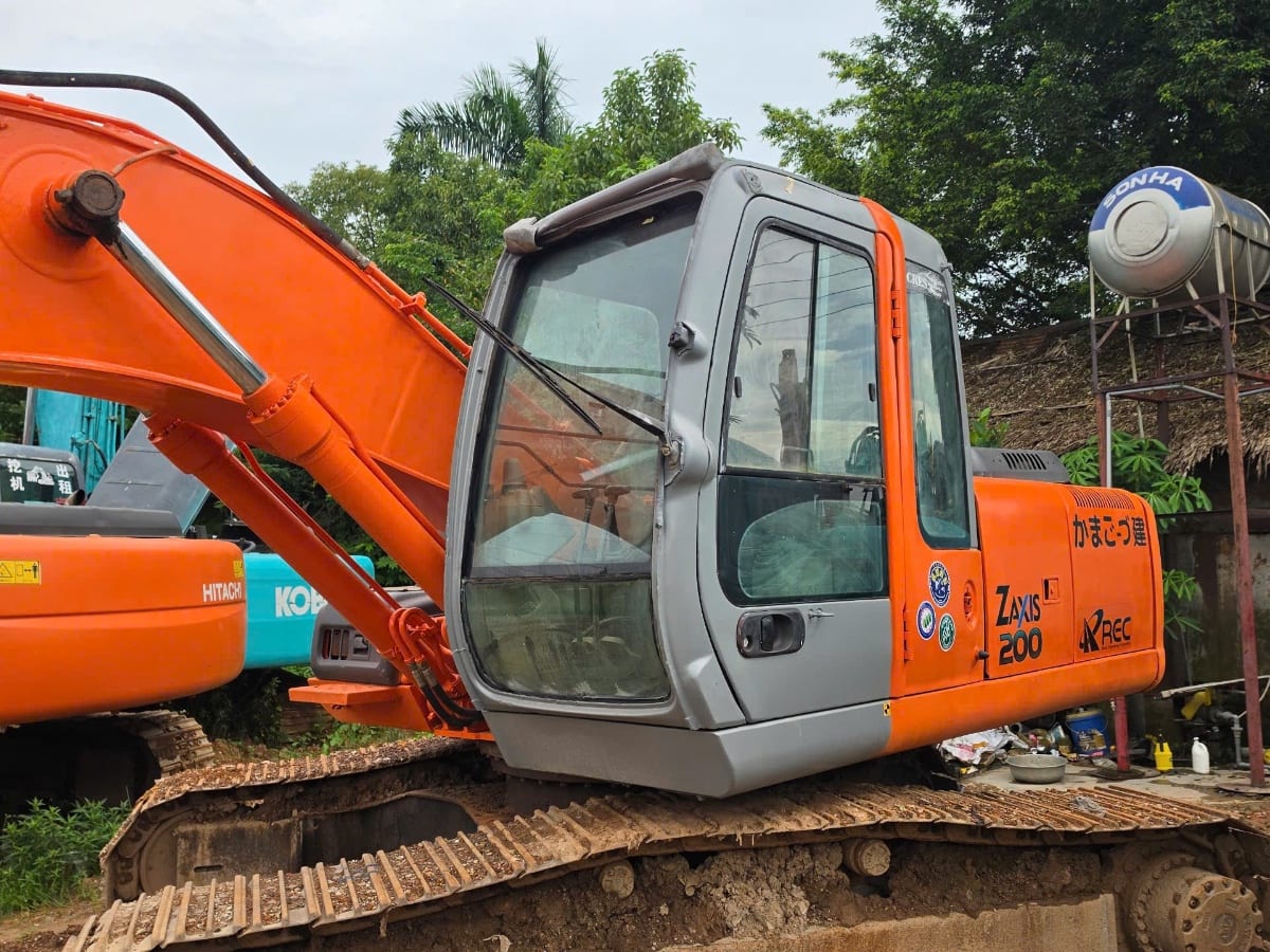 HITACHI Zaxis 200-1