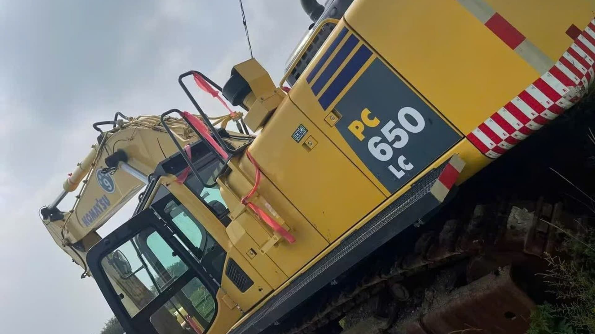 Máy Xúc KOMATSU PC 650-8