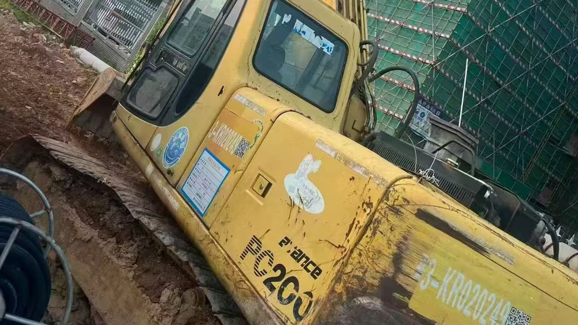Máy Xúc KOMATSU PC 200-6E