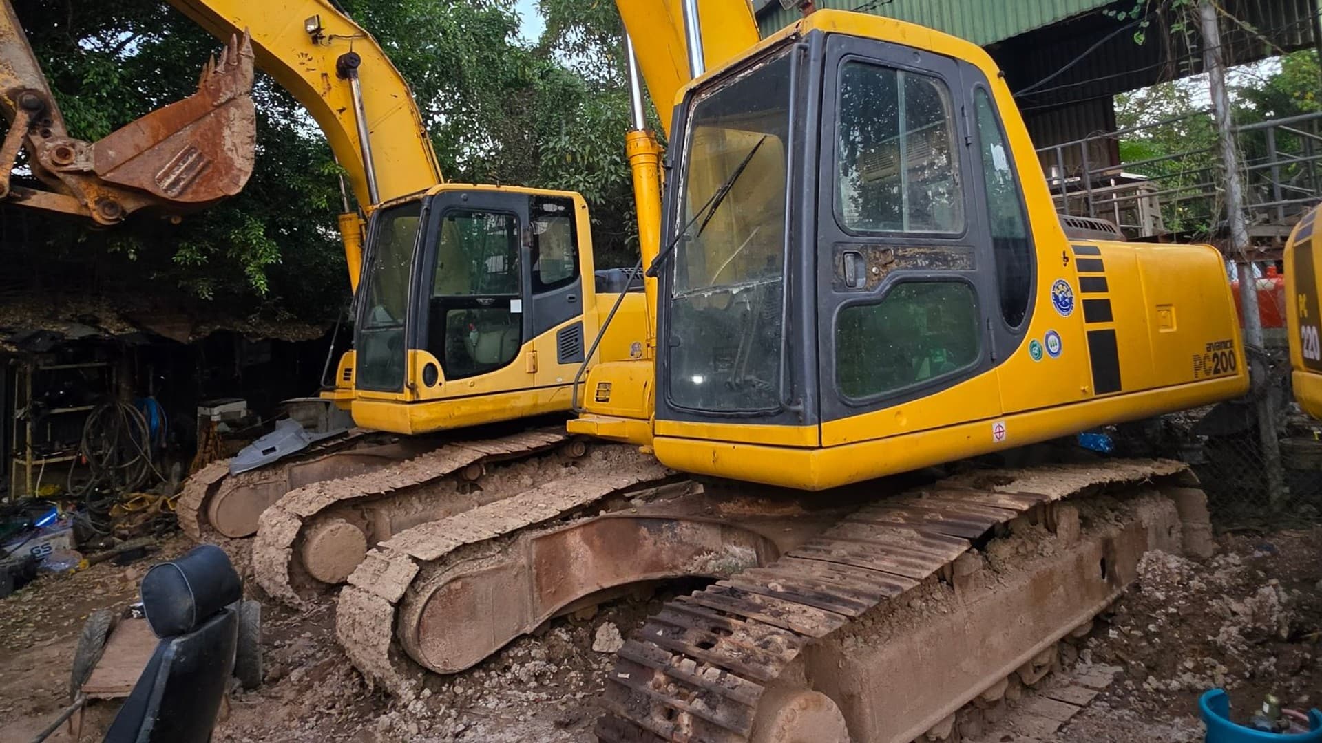 Máy Xúc KOMATSU PC 200-6E