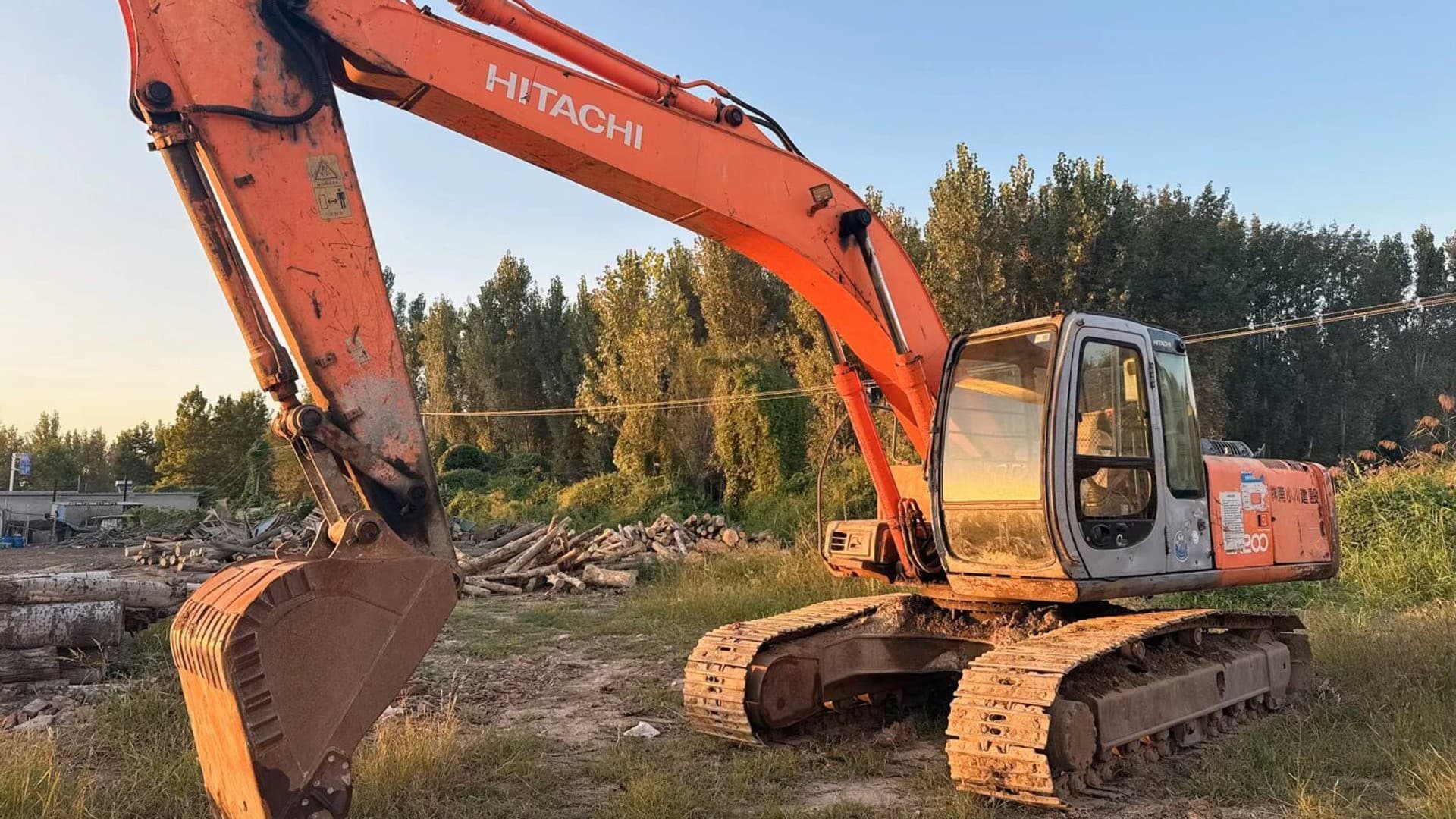 Máy Xúc HITACHI EX 200-5