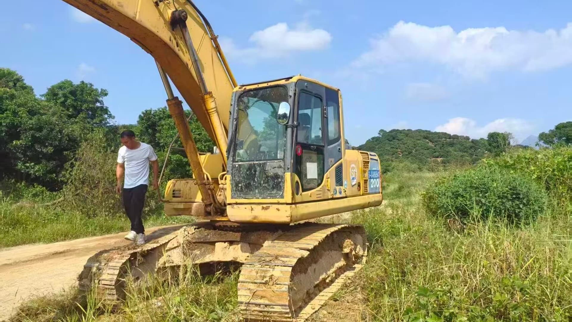 Máy Xúc KOMATSU PC 200-8