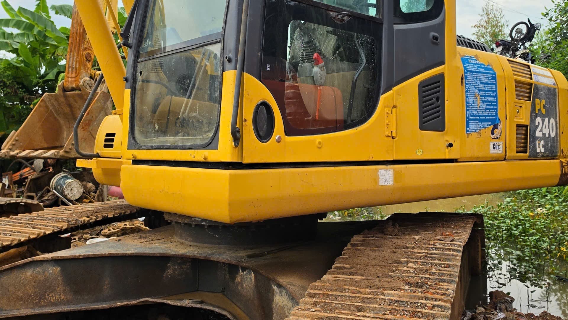 Máy Xúc KOMATSU PC 240-8