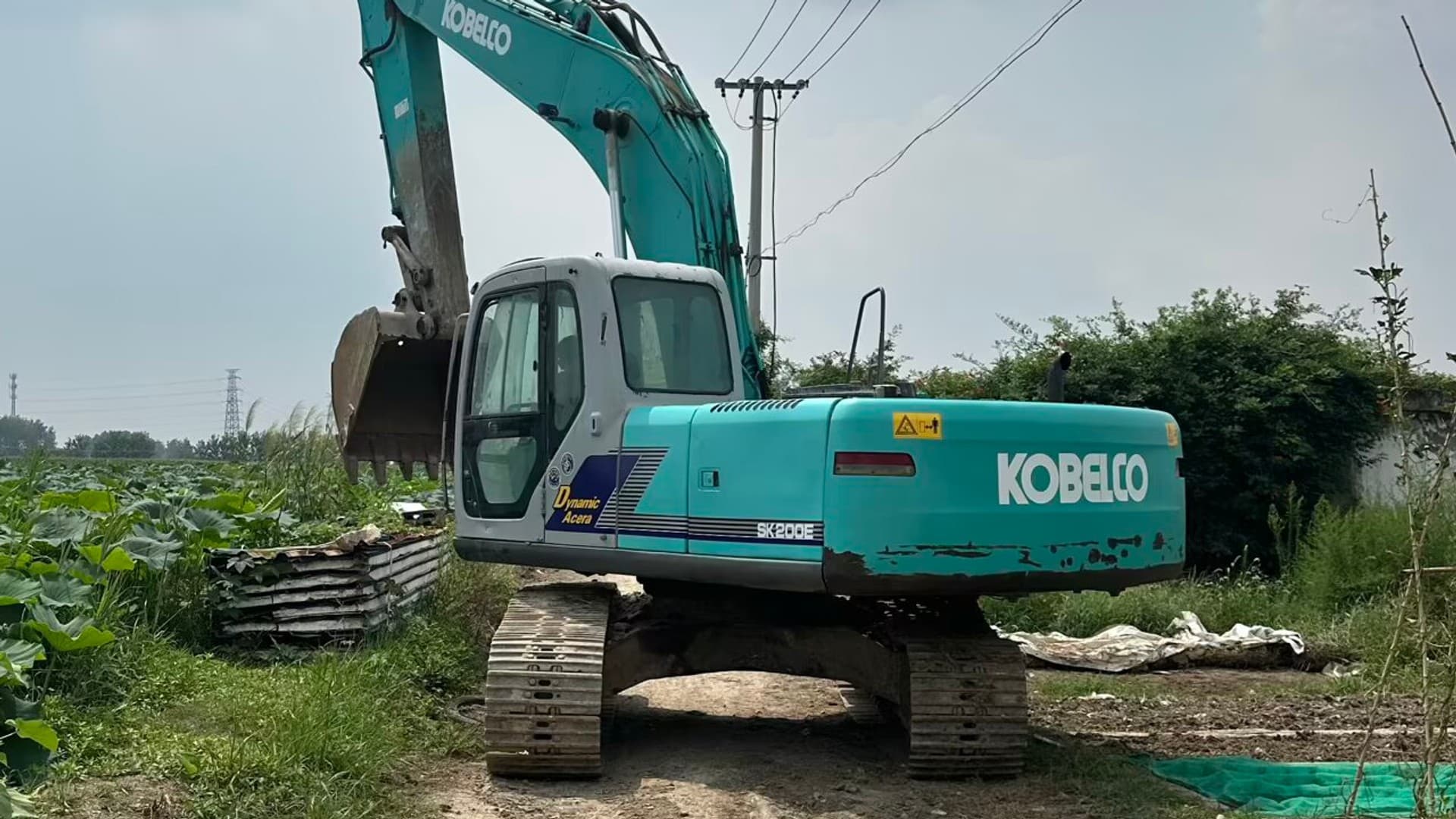 Máy Xúc KOBELCO SK 200-6