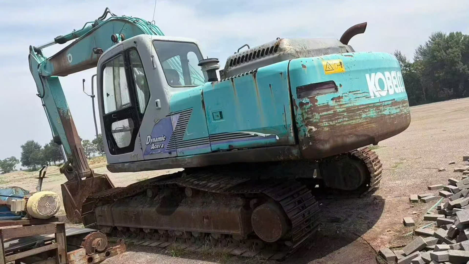 Máy Xúc KOBELCO Sk230-6