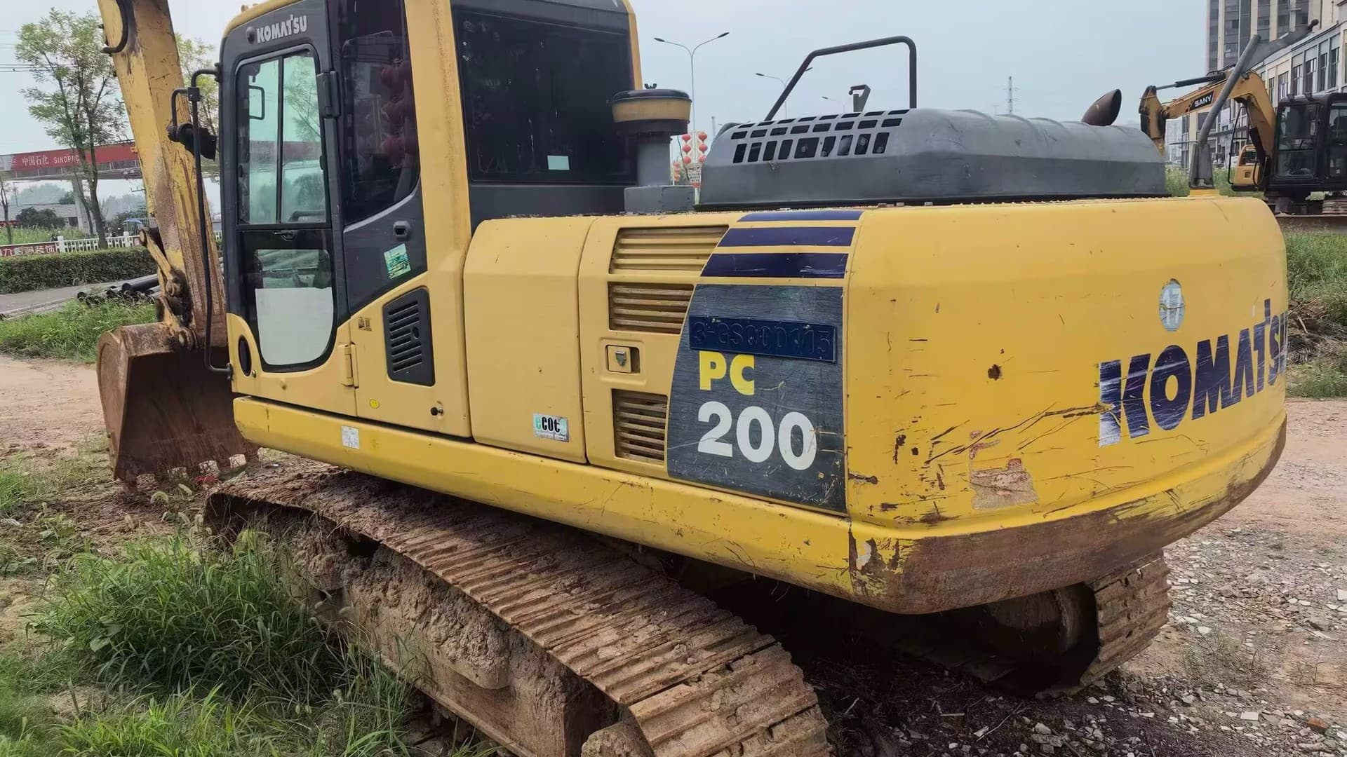 Máy Xúc KOMATSU PC 200-8 MO