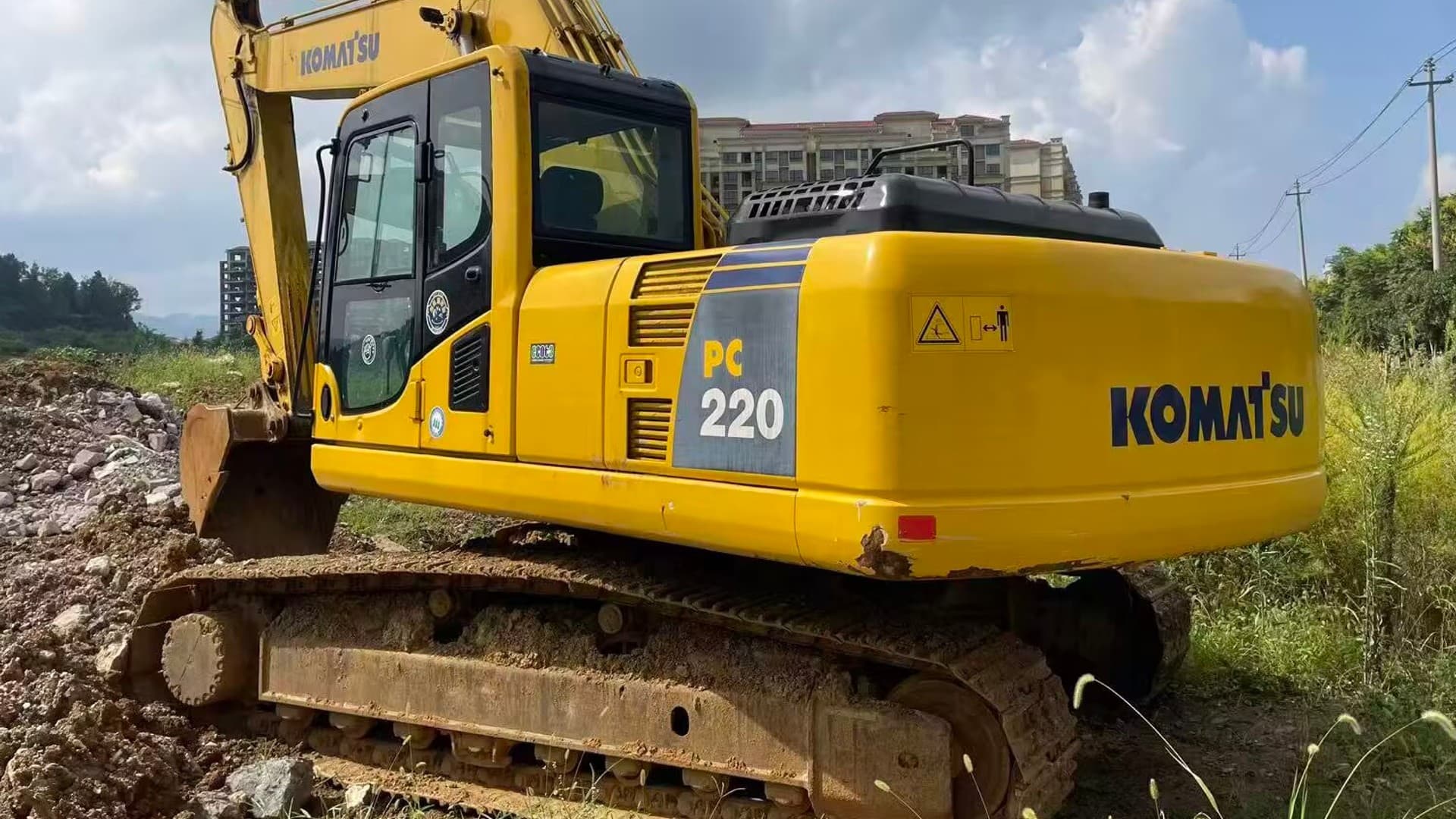 Máy Xúc KOMATSU PC 220-8