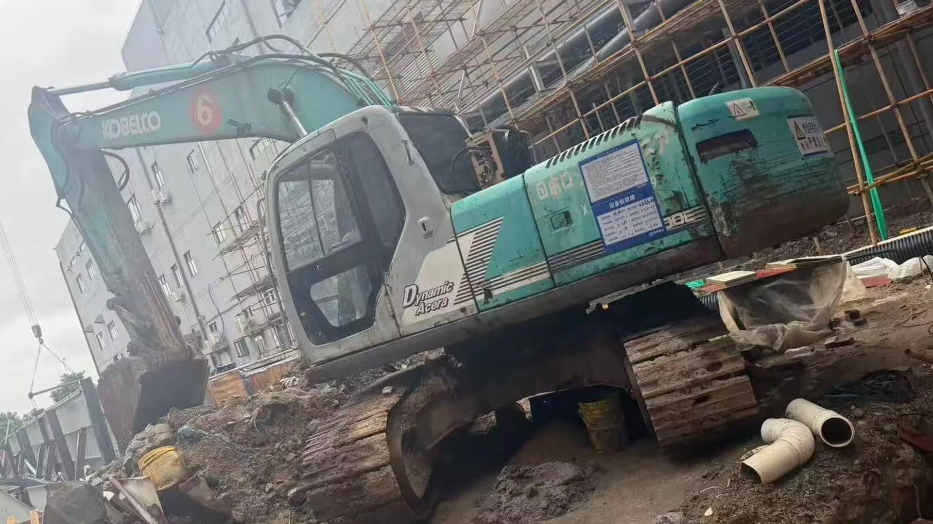 Máy Xúc KOBELCO SK 200-6
