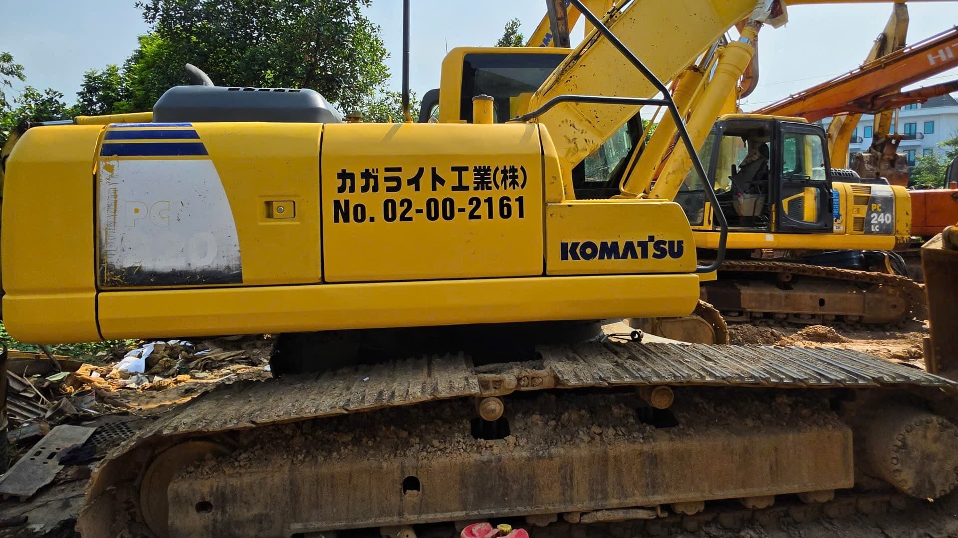 Máy Xúc KOMATSU PC 220-8