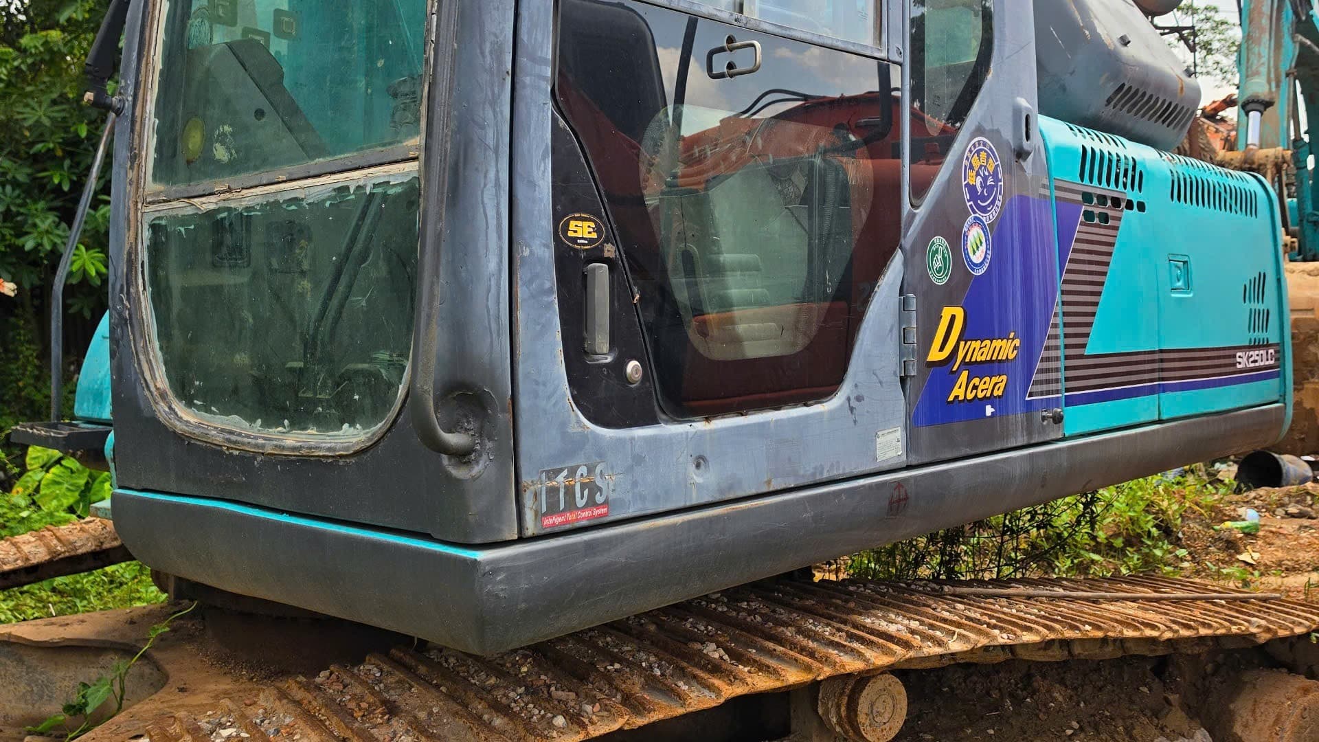 Máy Xúc KOBELCO Sk230-6