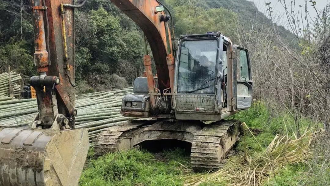 Máy xúc Hitachi Zaxis 120-1 – Dòng máy công trình bền bỉ và tiết kiệm nhiên liệu - hình ảnh bài viết