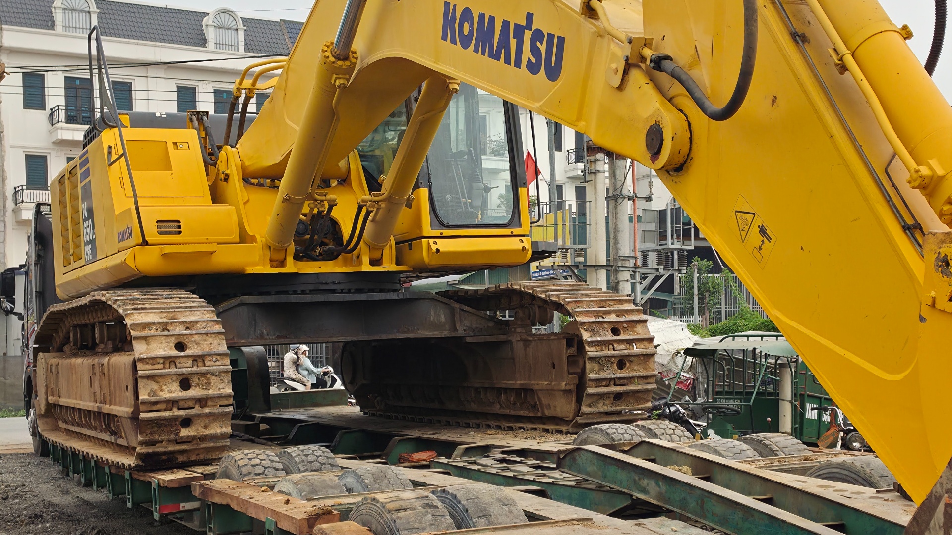 Máy Xúc Komatsu PC650-8 – Dòng Máy Đào Cỡ Lớn Mạnh Mẽ Cho Công Trình Nặng